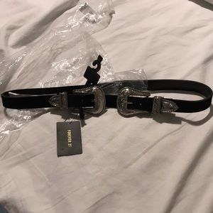 SOLD! 🚫 Forever 21 double buckle belt